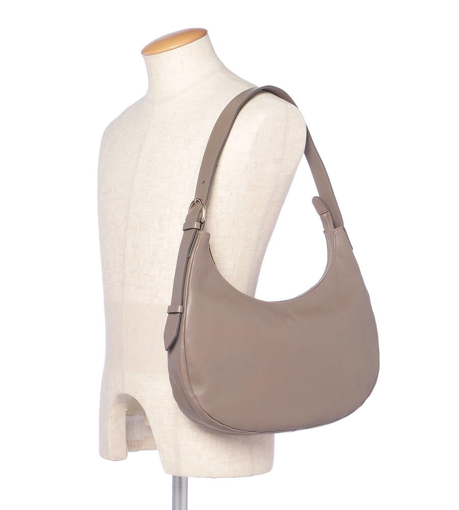 ショルダーバッグ | 2023 AUTUMN WINTER | 新着 | オンラインストア