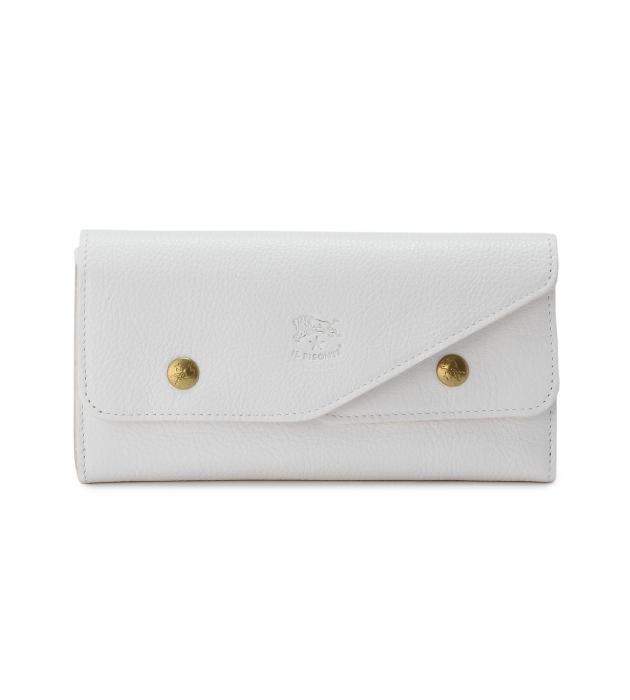 50代女性に人気の財布はIL BISONTEのホワイトロングです